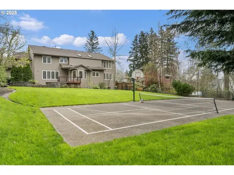 3265 NW Bauer Woods Drive Portland OR 97229