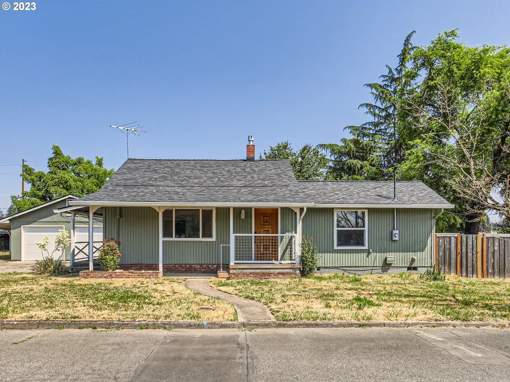 886 S Alpine Street Cornelius OR 97113