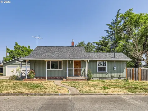 886 S Alpine Street Cornelius OR 97113