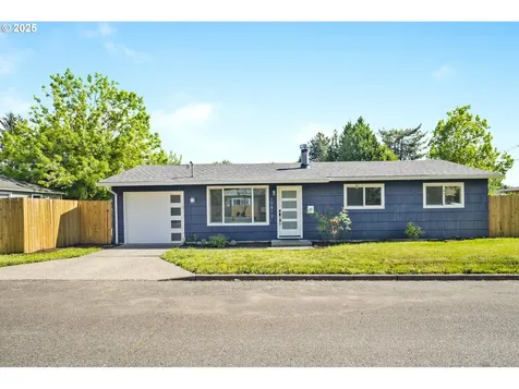 10810 NE Schuyler Street Portland OR 97220