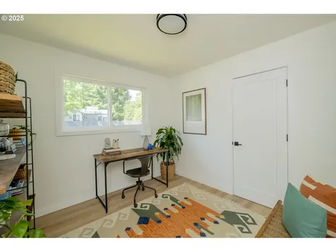 10810 NE Schuyler Street Portland OR 97220