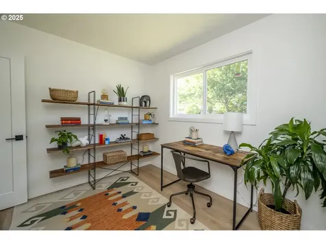 10810 NE Schuyler Street Portland OR 97220