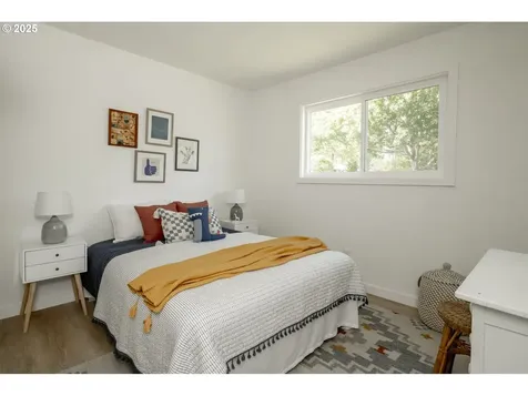 10810 NE Schuyler Street Portland OR 97220