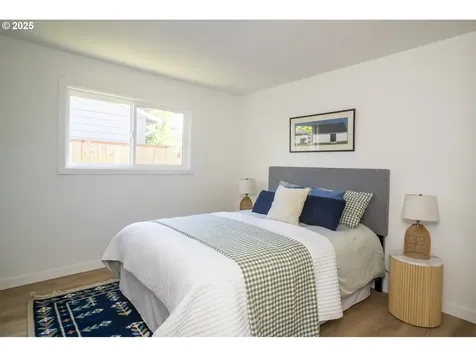 10810 NE Schuyler Street Portland OR 97220