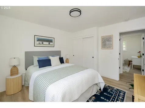 10810 NE Schuyler Street Portland OR 97220