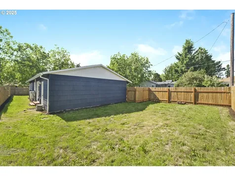 10810 NE Schuyler Street Portland OR 97220