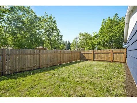 10810 NE Schuyler Street Portland OR 97220