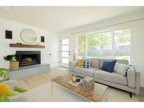 10810 NE Schuyler Street Portland OR 97220