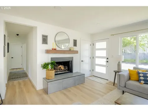 10810 NE Schuyler Street Portland OR 97220