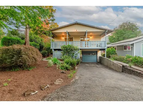 4735 Se 35th Place Portland OR 97202