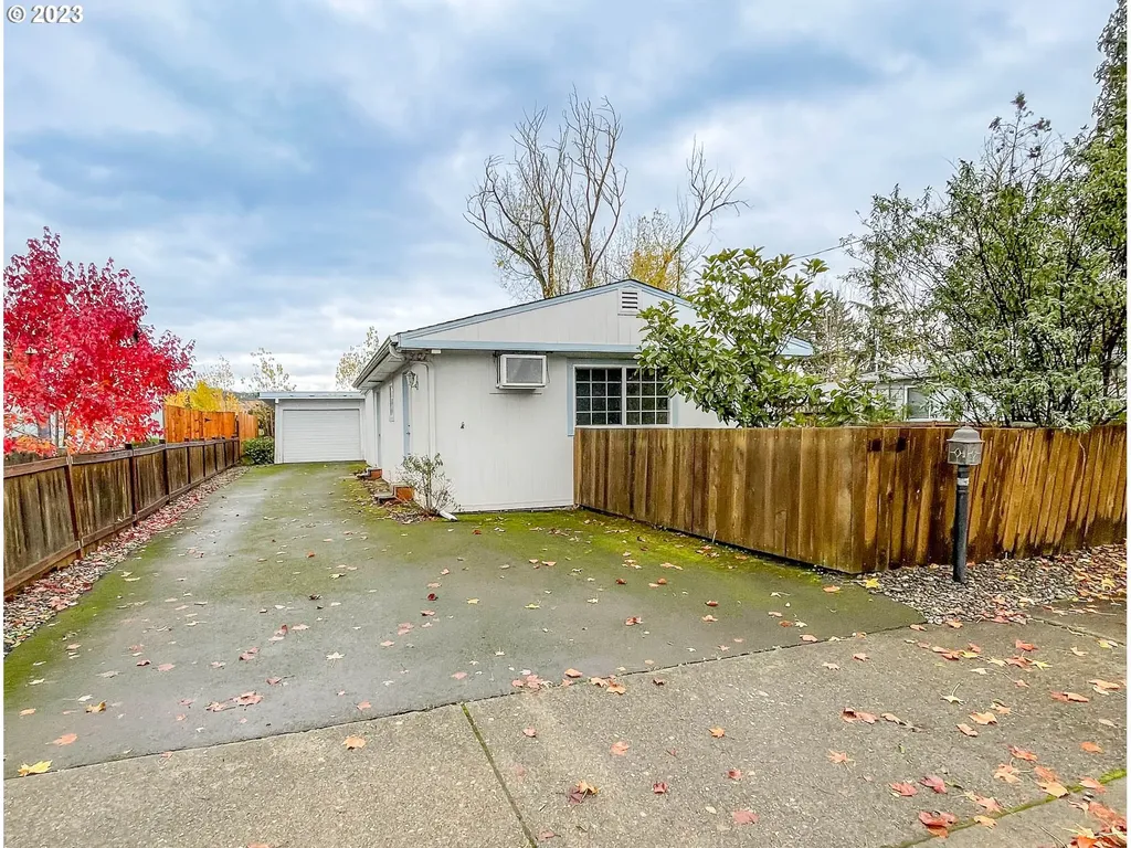 1301 Nw Keasey Street Roseburg OR 97471