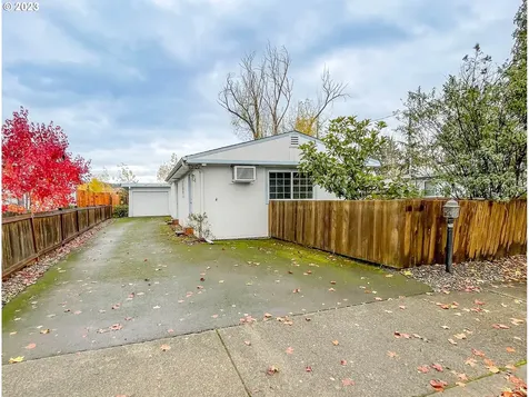 1301 Nw Keasey Street Roseburg OR 97471