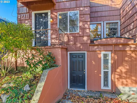 2711 Se Gladstone Street Portland OR 97202