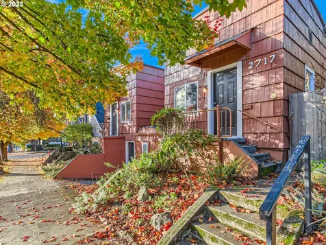 2711 Se Gladstone Street Portland OR 97202