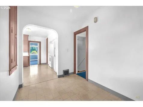 1923 SE 27th Avenue Portland OR 97214