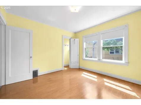 1923 SE 27th Avenue Portland OR 97214