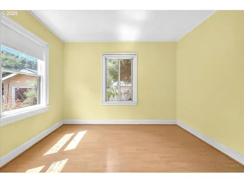 1923 SE 27th Avenue Portland OR 97214
