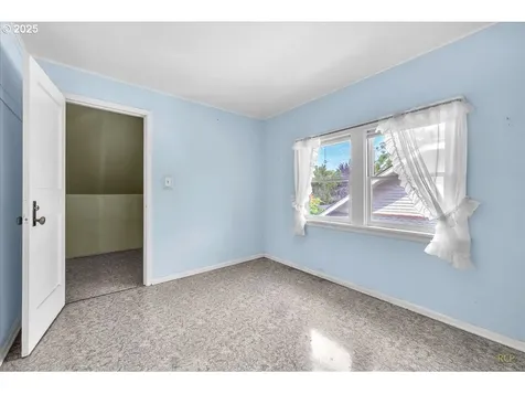 1923 SE 27th Avenue Portland OR 97214