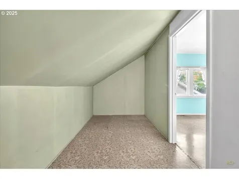 1923 SE 27th Avenue Portland OR 97214