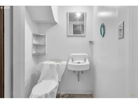 1923 SE 27th Avenue Portland OR 97214