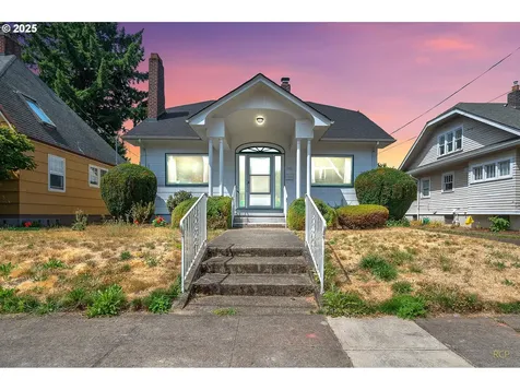 1923 SE 27th Avenue Portland OR 97214