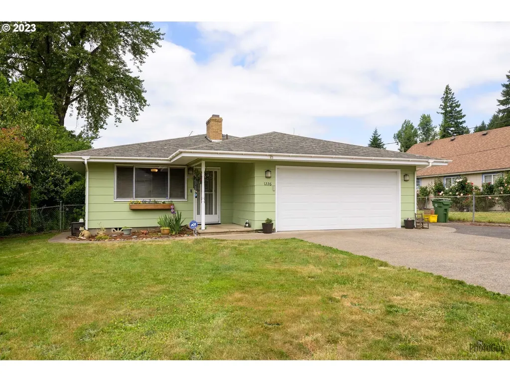 1226 Tyler Avenue Cottage Grove OR 97424