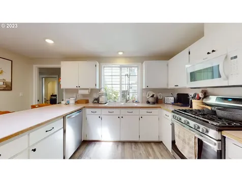 250 68th Street Springfield OR 97478