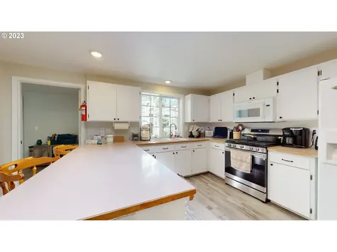 250 68th Street Springfield OR 97478