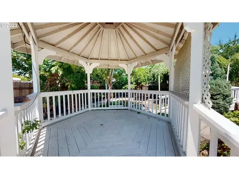 250 68th Street Springfield OR 97478