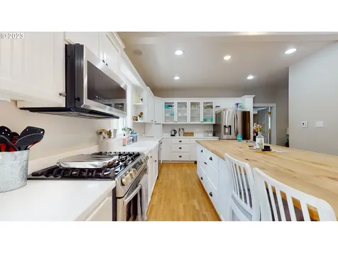 250 68th Street Springfield OR 97478