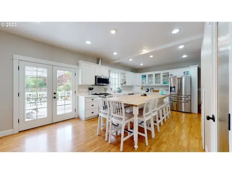 250 68th Street Springfield OR 97478