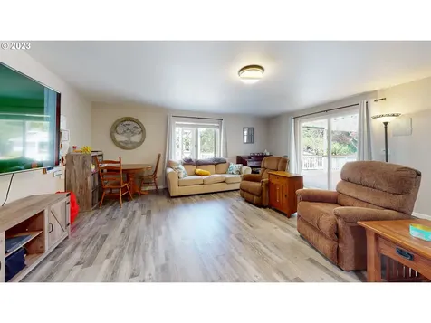 250 68th Street Springfield OR 97478