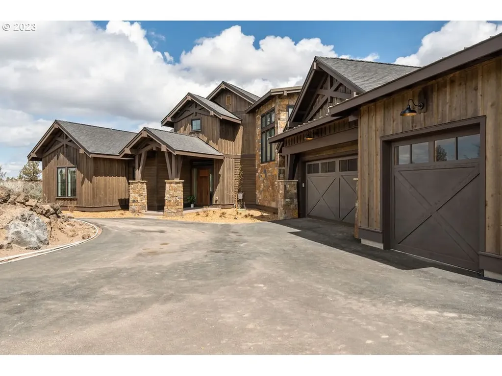 16859 Sw Lago Vista Drive Powell Butte OR 97753