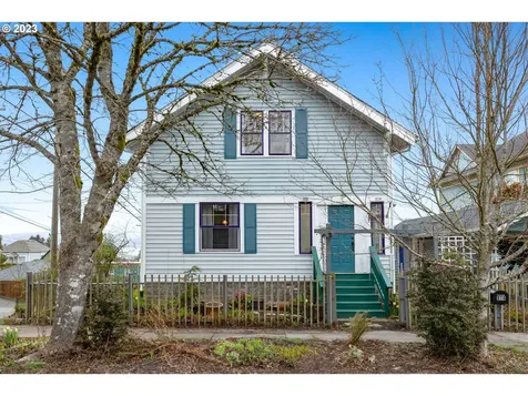814 Kensington Avenue Astoria OR 97103