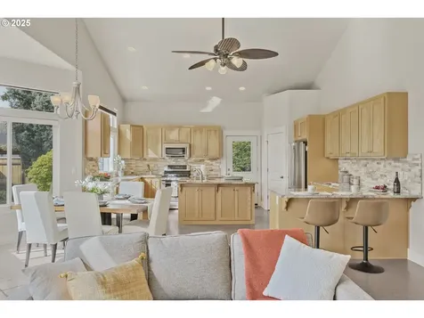 2291 Clear Vue Lane Springfield OR 97477