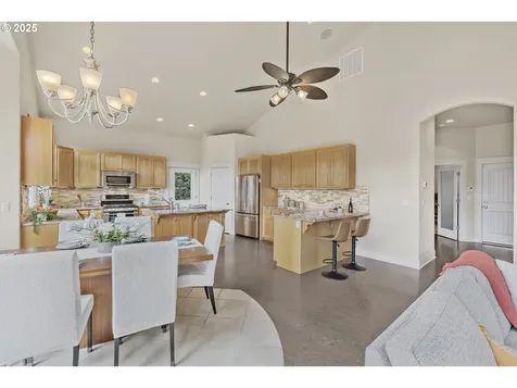 2291 Clear Vue Lane Springfield OR 97477