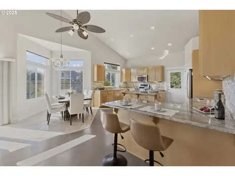 2291 Clear Vue Lane Springfield OR 97477