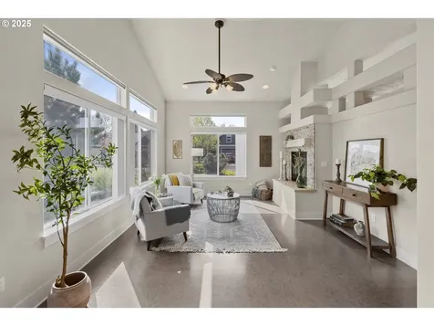 2291 Clear Vue Lane Springfield OR 97477