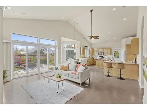 2291 Clear Vue Lane Springfield OR 97477