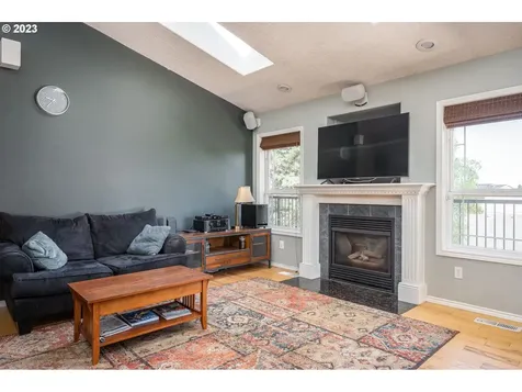 1023 Se 46th Avenue Troutdale OR 97060
