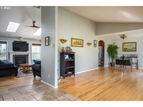 1023 Se 46th Avenue Troutdale OR 97060