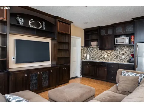 1023 Se 46th Avenue Troutdale OR 97060