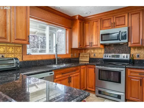 1023 Se 46th Avenue Troutdale OR 97060
