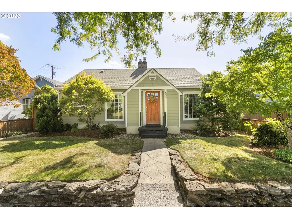 609 W 27th Street Vancouver WA 98660