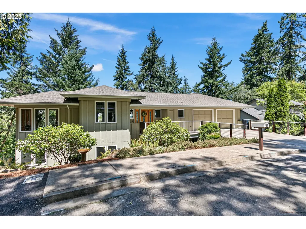 2115 W 25th Avenue Eugene OR 97405