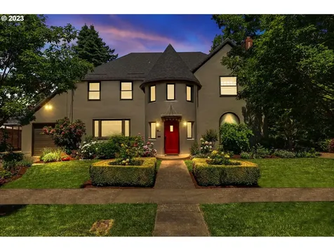3031 Ne Us Grant Place Portland OR 97212