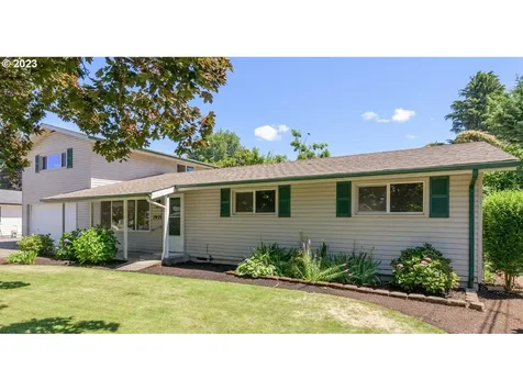 1935 Valhalla Street Eugene OR 97401