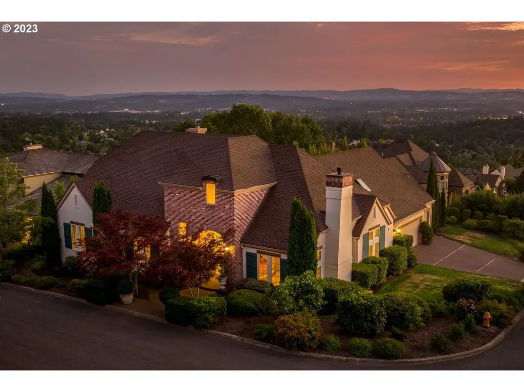 2323 NW Crestview Way Portland OR 97229