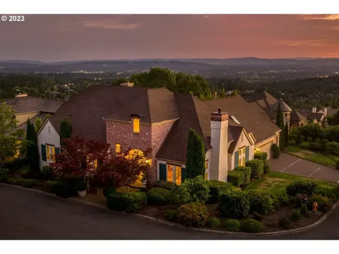 2323 NW Crestview Way Portland OR 97229