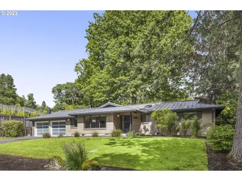 3946 Sw 44th Avenue Portland OR 97221
